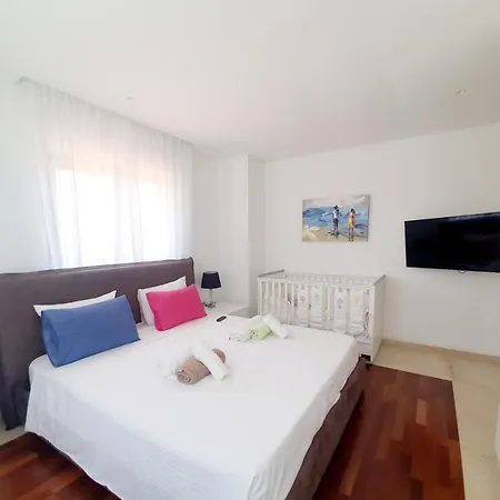 6 Bedroom Luxury *